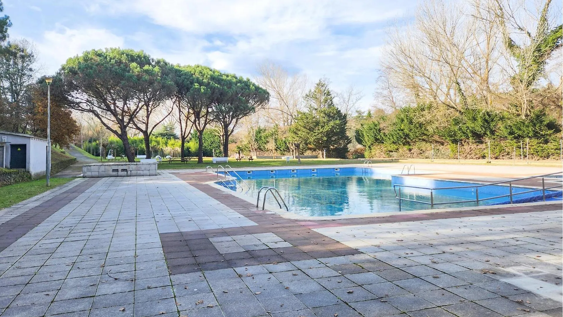 2 Bedroom Nice Home In Puig Ventos Mont Barbat 西班牙